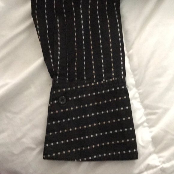 Button up shirt - Picture 3 of 3